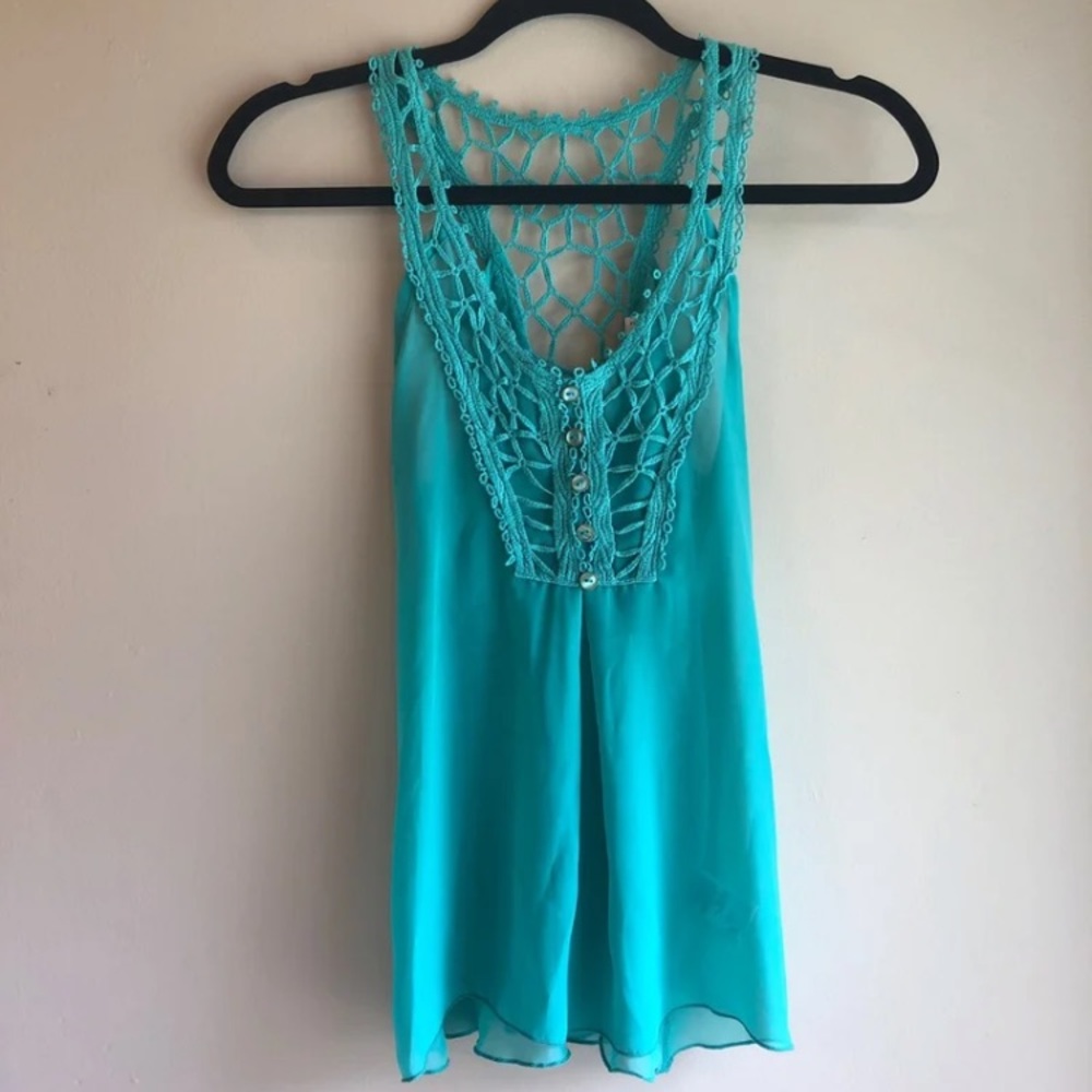 Small Turquoise tank